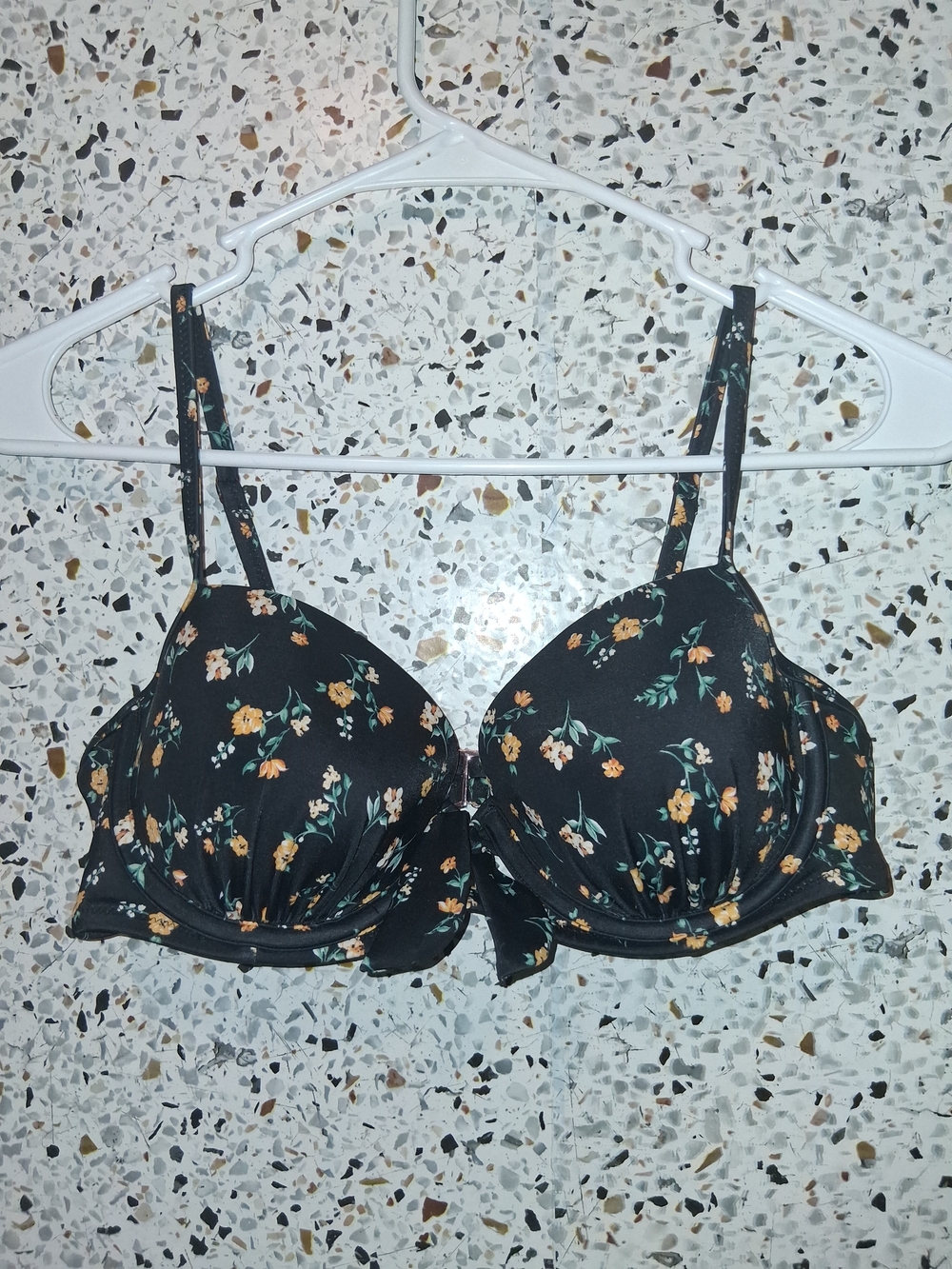 Shade & Shore Bikini Top Size 36B Black Flower Print Padded With Wires
